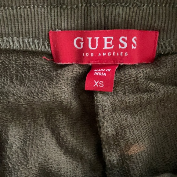 Guess camouflage pants - Picture 2 of 3